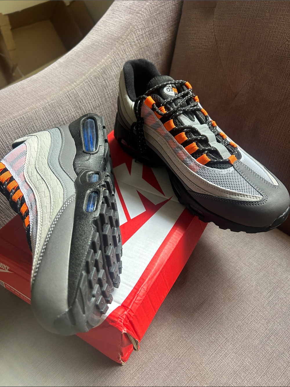Nike Men’s Air max 95 in Gray, Black and Orange - Picture 3 of 5